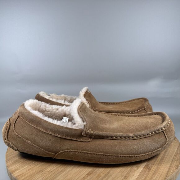 Ugg  Slipper Men's 11 Ascot Suede Color Khaki Brown Fur Size S/N 1101110 - Picture 1 of 7